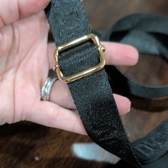 DVF - Geometric Pattern Crossbody Bag and Pouch Set - Picture 8 of 8